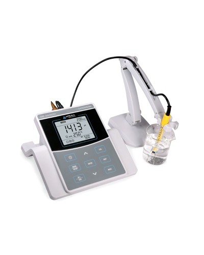 Stalinis laidumo matuoklis 820